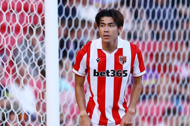 Stoke City fall to Swansea after late comeback