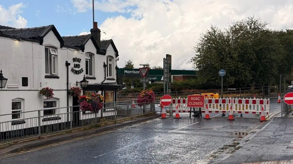 Road closure and sinkhole repair works in Newcastle-under-Lyme causing disruption for the nearby Boat and Horses pub.